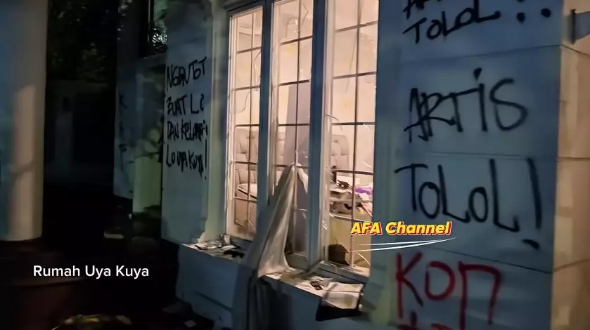 kondisi rumah Uya Kuya usai dijarah massa © berbagai sumber