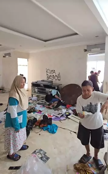 kondisi rumah Uya Kuya usai dijarah massa © berbagai sumber