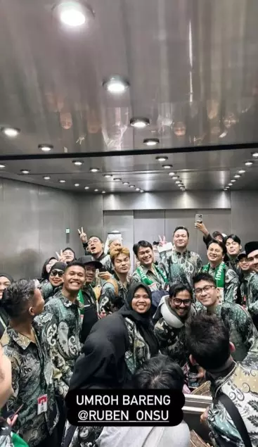 Potret khusyuk Ruben Onsu di Tanah Suci © Instagram