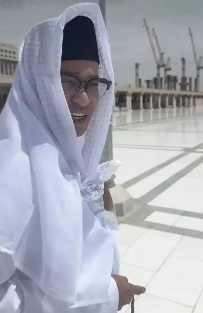 Potret khusyuk Ruben Onsu di Tanah Suci © Instagram