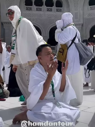 Potret khusyuk Ruben Onsu di Tanah Suci © Instagram