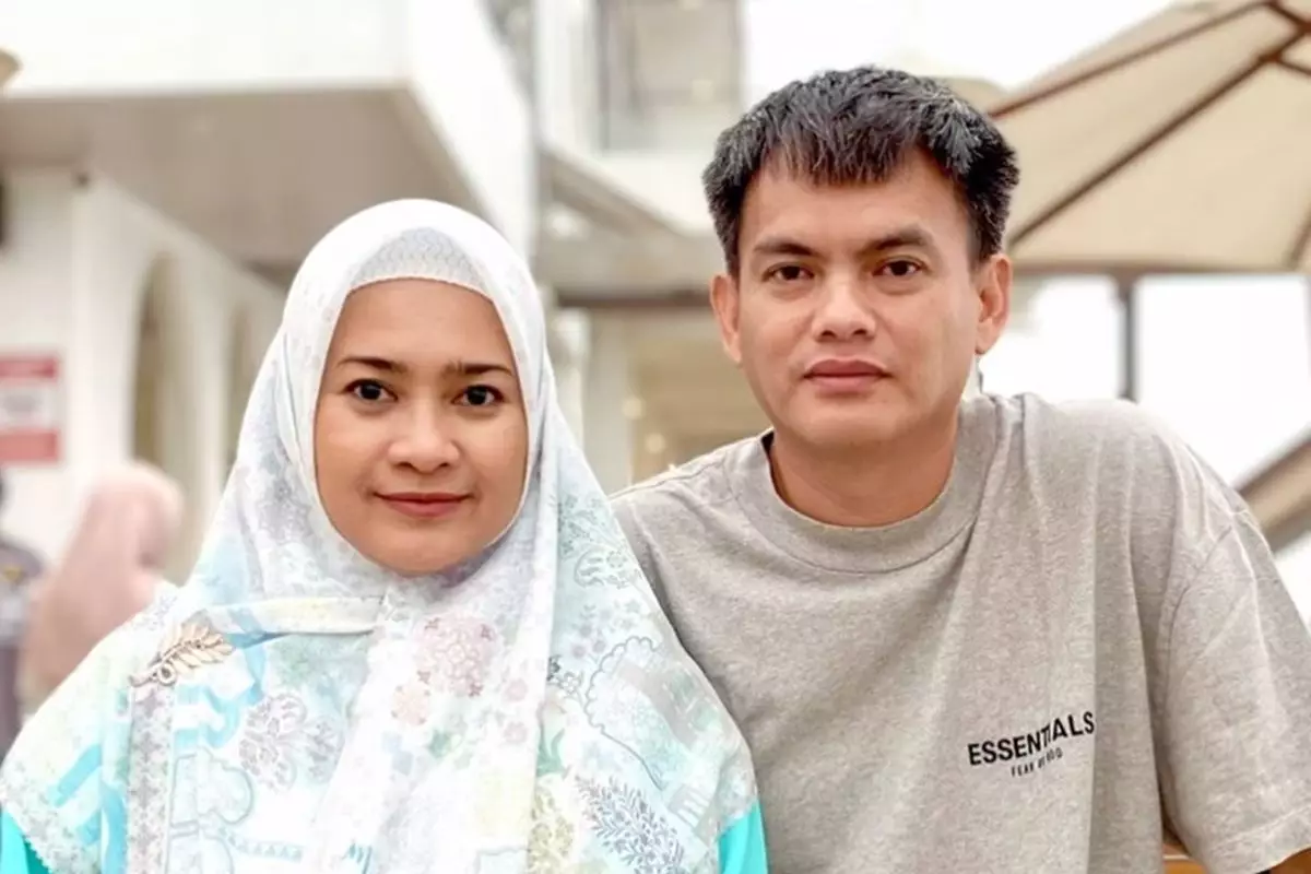 4 Tahun menikah jauh dari gosip miring, begini 8 potret mesra Ikke Nurjanah dan Karlie Fu