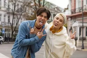 100 Kata-kata gombalan maut WA agar hubungan cinta makin romantis