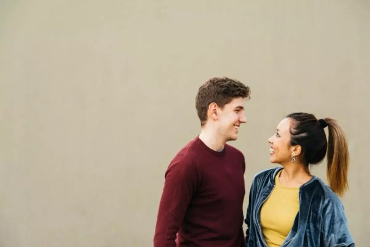 100 Kata-kata gombalan maut keren, bikin pipi doi merah merona