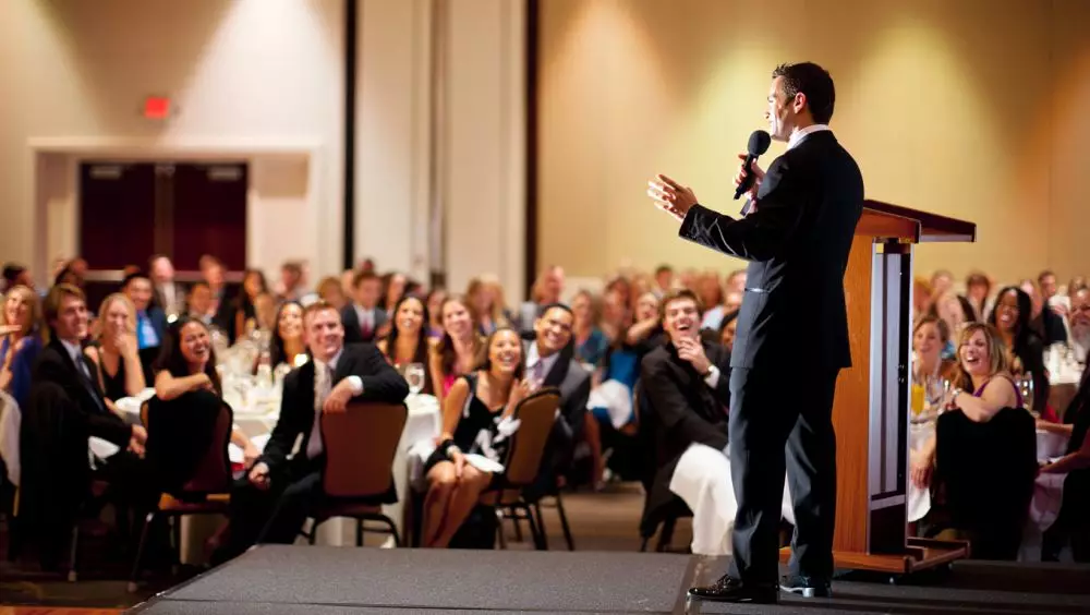 Tebak-tebakan lucu paling gokil untuk MC © 2025 brilio.net