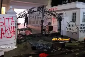 Tangkap belasan diduga pelaku penjarahan rumah Uya Kuya, Polisi: Didominasi warga sekitar