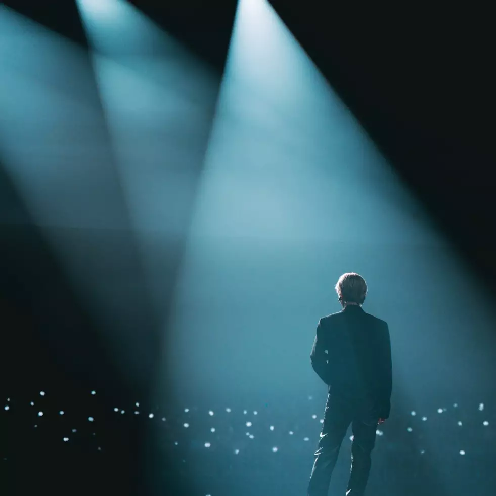 Baekhyun hadirkan malam penuh tawa, haru, dan energi tanpa batas lewat konser Reverie Jakarta 2025