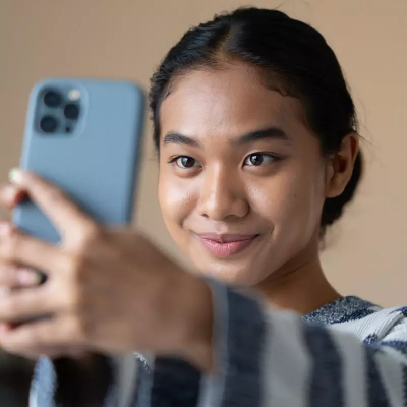 100 Kata-kata receh buat caption foto selfie, biar nggak garing di sosmed