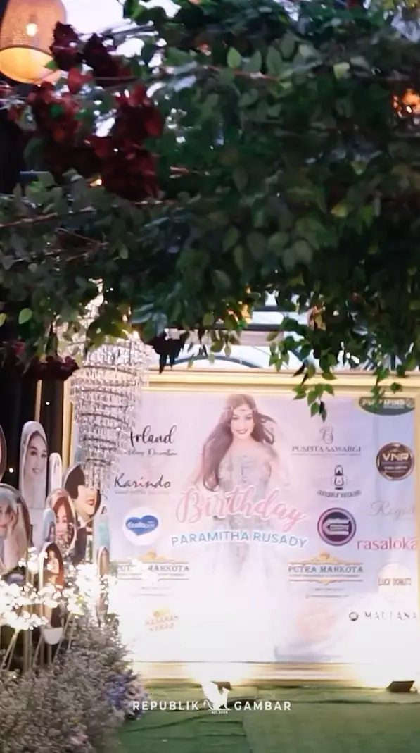 Paramita Rusady ulang tahun ke 59 © Instagram Paramita Rusady ulang tahun ke 59 © Instagram
