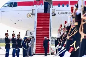 Sempat dibatalkan karena kondisi dalam negeri, Prabowo terbang ke China hadiri parade militer