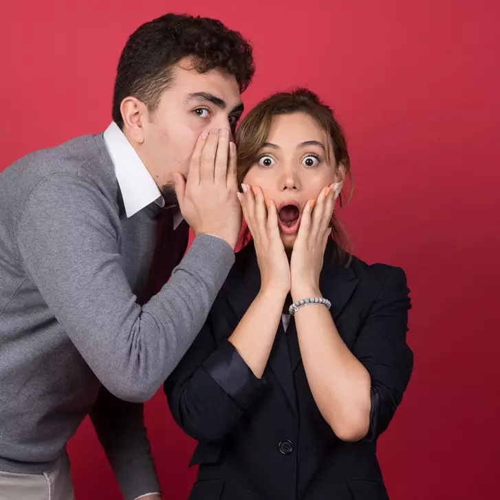 100 Kata-kata gombalan maut buat adik cewek, bikin pipi merona malu