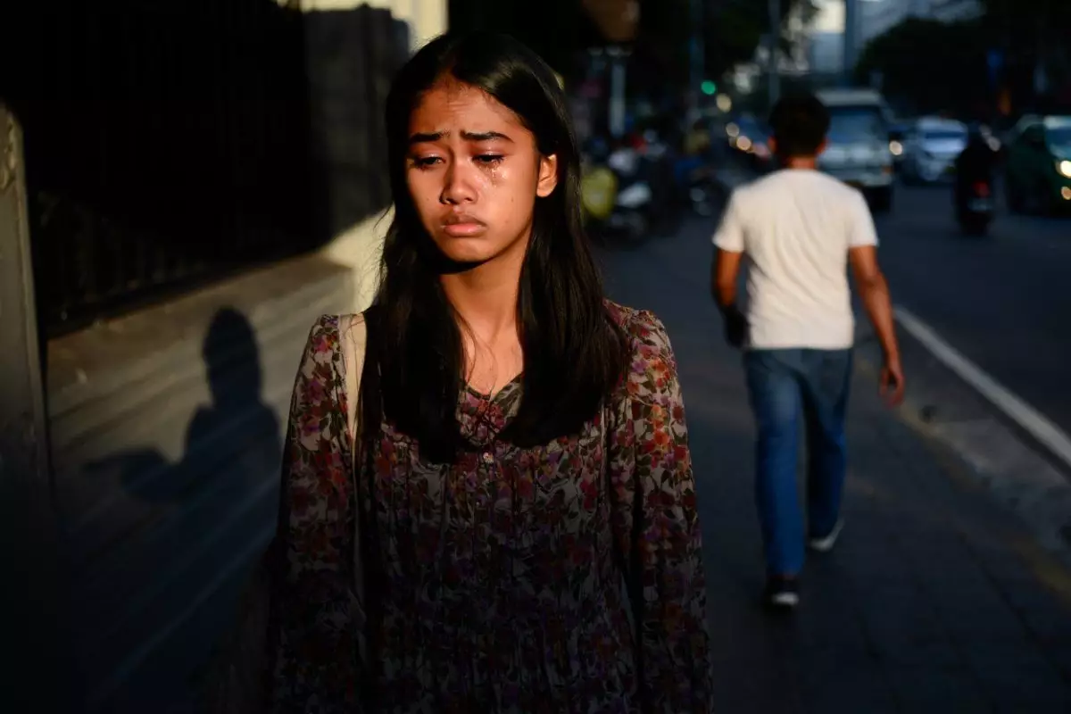 100 Kata-kata sedih ditinggal orang yang dicintai, curahan hati paling dalam