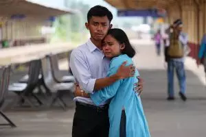 100 Quotes sedih tentang perpisahan, curahan hati saat melepas orang tersayang