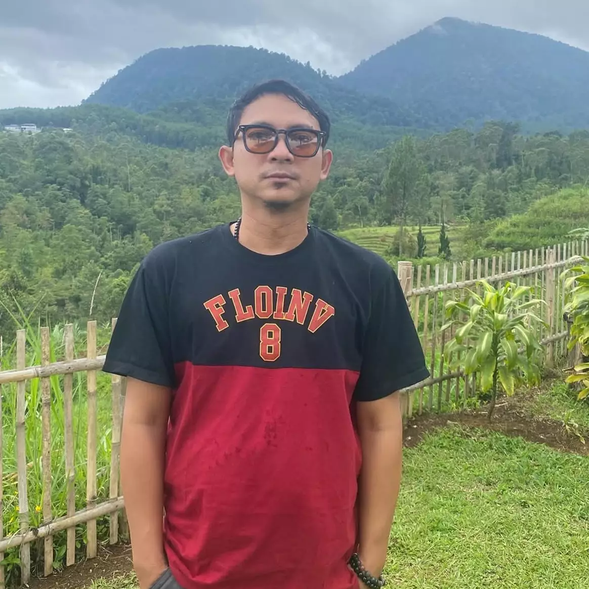 Jungkir balik Aden Bajaj saat sepi job, akui pernah jadi tukang potong ayam untuk sambung hidup