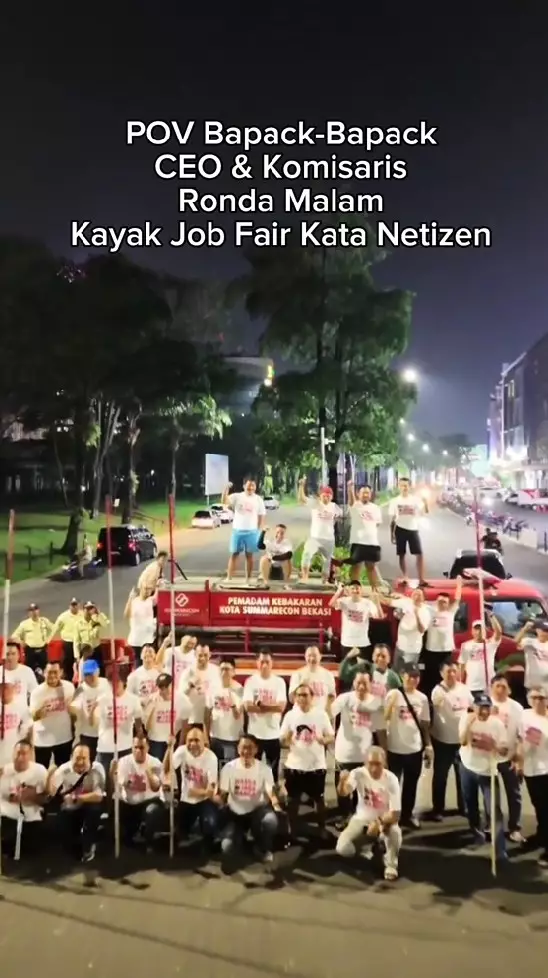 bapak-bapak CEO dan komisaris jaga komplek © TikTok bapak-bapak CEO dan komisaris jaga komplek © TikTok