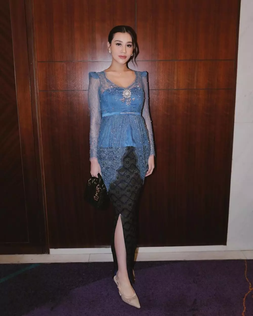 potret cantik anak penyanyi saat pakai kebaya © 2025 berbagai sumber potret cantik anak penyanyi saat pakai kebaya © 2025 berbagai sumber