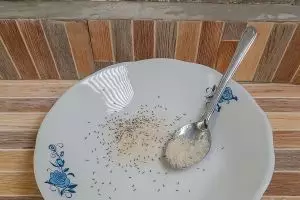 Punya gula yang dikerumuni semut? Jangan dibuang! Beri 1 rempah ini agar bersih lagi dan layak pakai