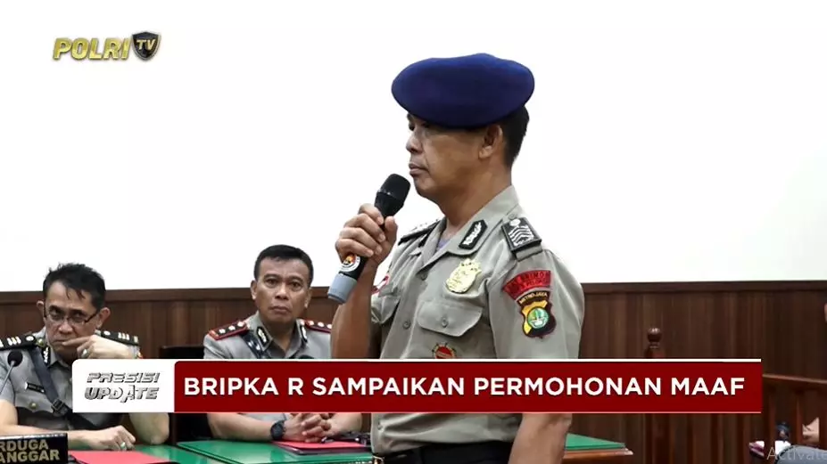 pengemudi rantis bripka rohmat minta maaf © 2025 YouTube