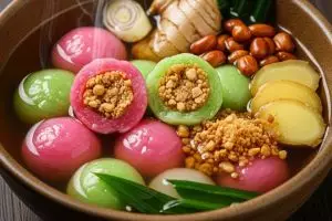 7 Resep jajanan tradisional khas pink-hijau, manisnya bikin nostalgia dan ketagihan