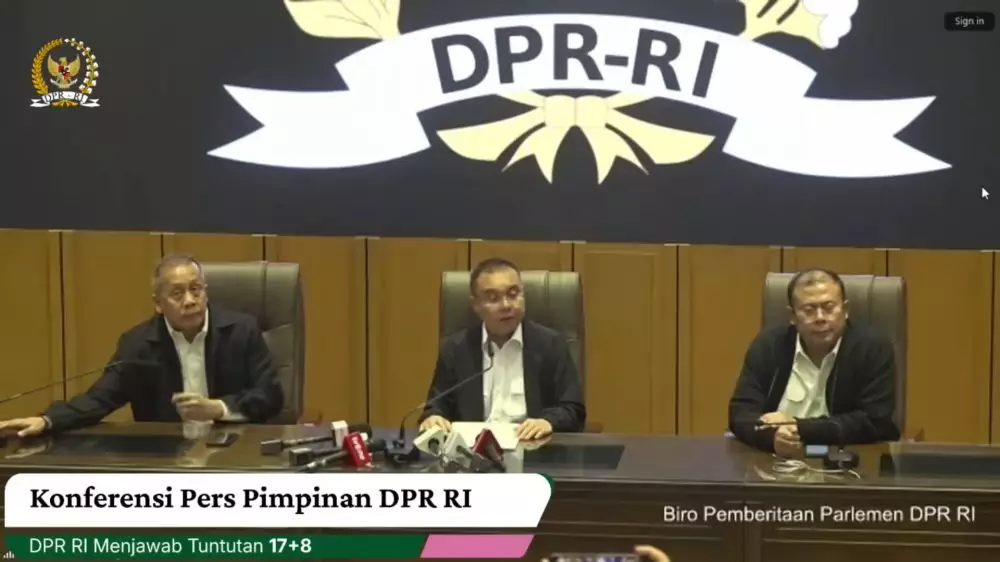 Keputusan DPR atas tuntutan soal gaji dan tunjangan © 2025 brilio.net Keputusan DPR atas tuntutan soal gaji dan tunjangan © 2025 brilio.net