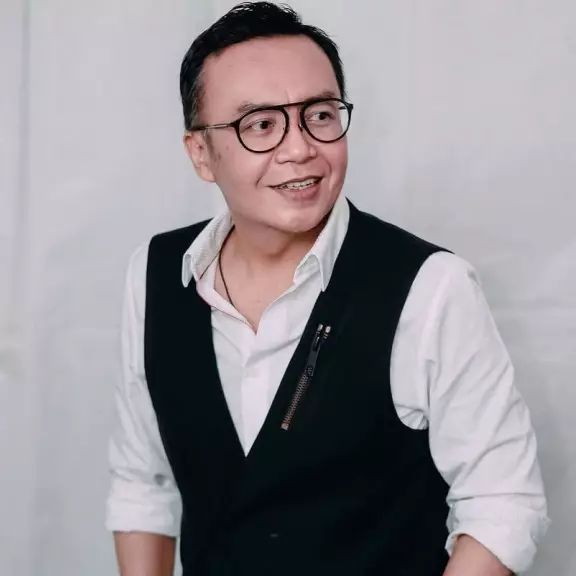 Ari Lasso bela mantan istri dari komentar netizen, tegaskan sudah cerai dan saling punya pasangan baru