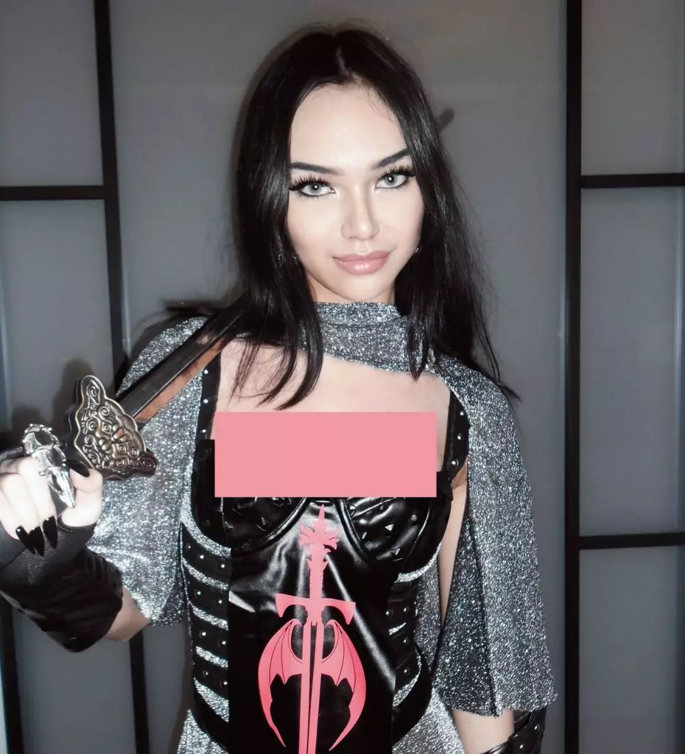 Shabina Mecca putri bungsu Sarita © 2025 berbagai sumber