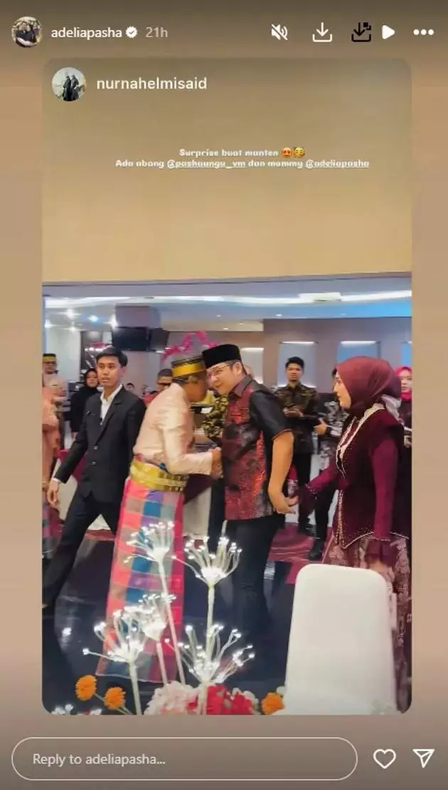 pasha ungu ajak istri dan anak kondangan © 2025 Instagram