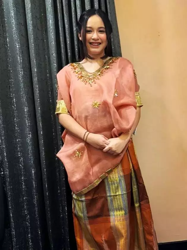 pasha ungu ajak istri dan anak kondangan © 2025 Instagram