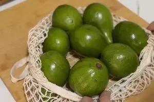 Wanita ini coba 4 cara berbeda mematangkan alpukat, ada yang langsung matang tanpa busuk dalam 2 hari