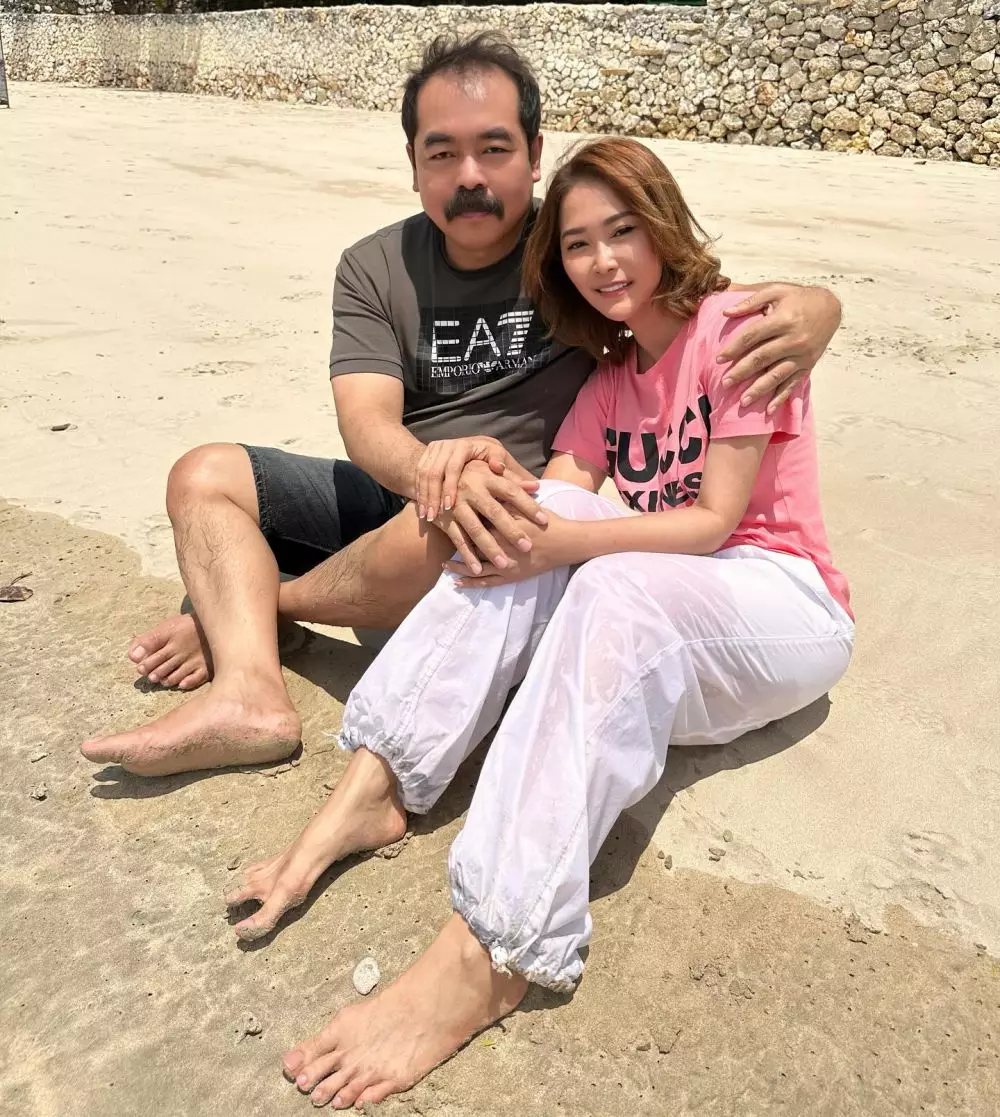 seleb menikah lebih dari 25 tahun © 2025 berbagai sumber