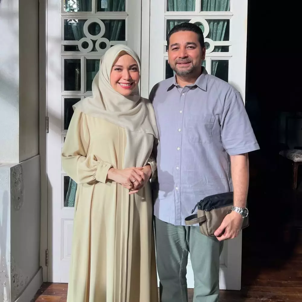 seleb menikah lebih dari 25 tahun © 2025 berbagai sumber