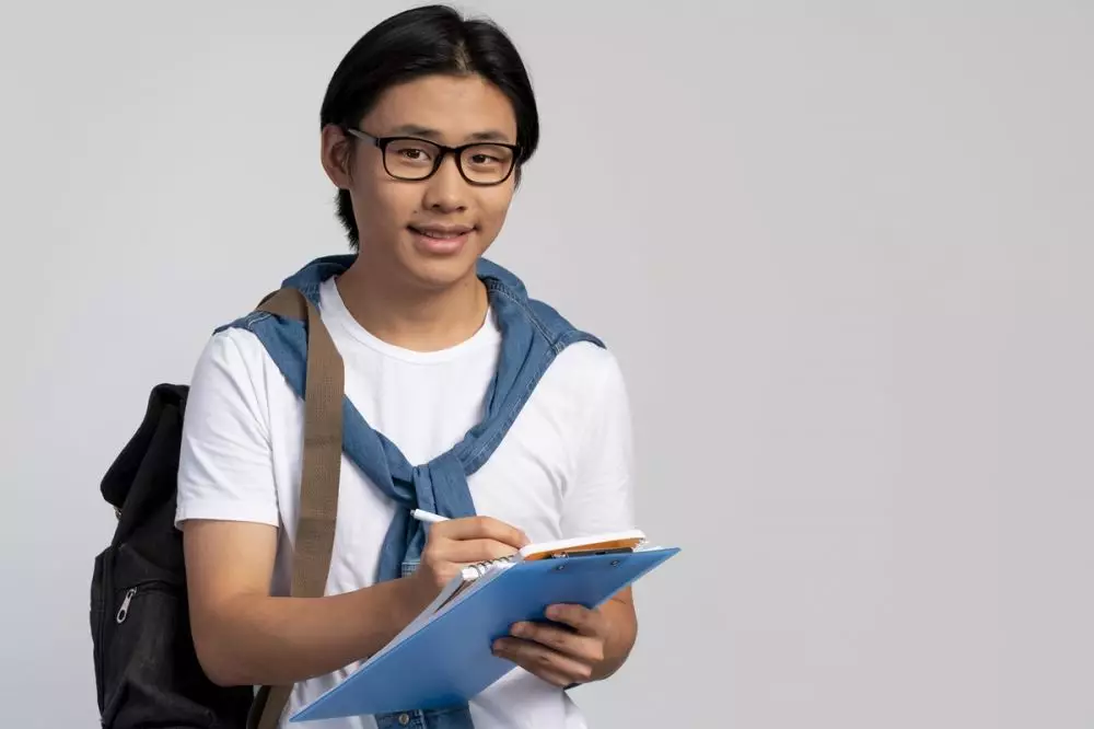 100 Kata-kata gombalan maut anak hukum, bikin hari lebih ceria © 2025 brilio.net 100 Kata-kata gombalan maut anak hukum, bikin hari lebih ceria © 2025 brilio.net