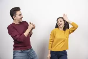 100 Kata-kata gombalan maut ala anak sastra, cocok buat kode ke gebetan