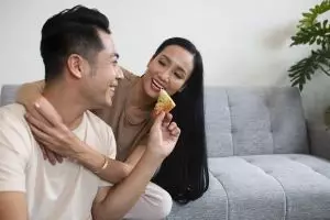 100 Kata-kata gombalan maut bikin baper lewat chat, romantis dan penuh makna