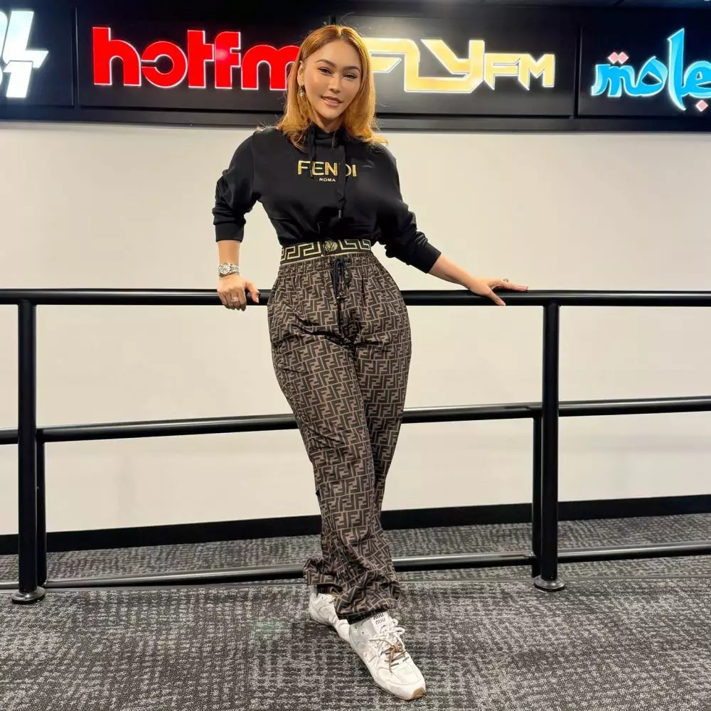 Inul Daratista tawaran jadi anggota DPR © Instagram Inul Daratista tawaran jadi anggota DPR © Instagram