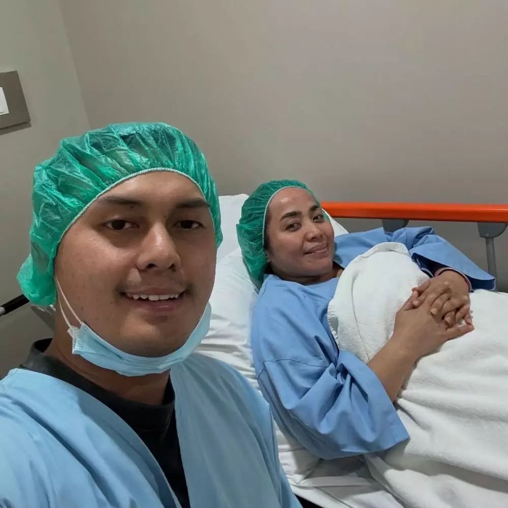 Muzdalifah gagal program IVF di usia 47 tahun © 2025 brilio.net Muzdalifah gagal program IVF di usia 47 tahun © 2025 brilio.net