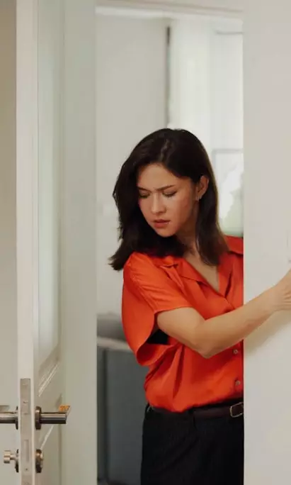 Berada di pinggir sungai, rumah Nana Mirdad terdampak banjir Bali, beberkan kondisinya kini © 2025 brilio.net Berada di pinggir sungai, rumah Nana Mirdad terdampak banjir Bali, beberkan kondisinya kini © 2025 brilio.net