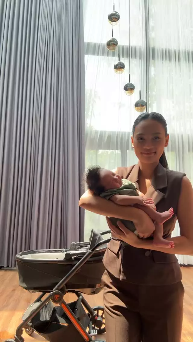 Erika Carlina mantap jalani hidup © Instagram Erika Carlina mantap jalani hidup © Instagram