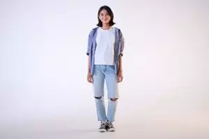 5 Tips tampil modis dengan pakaian basic yang ada di lemari kamu