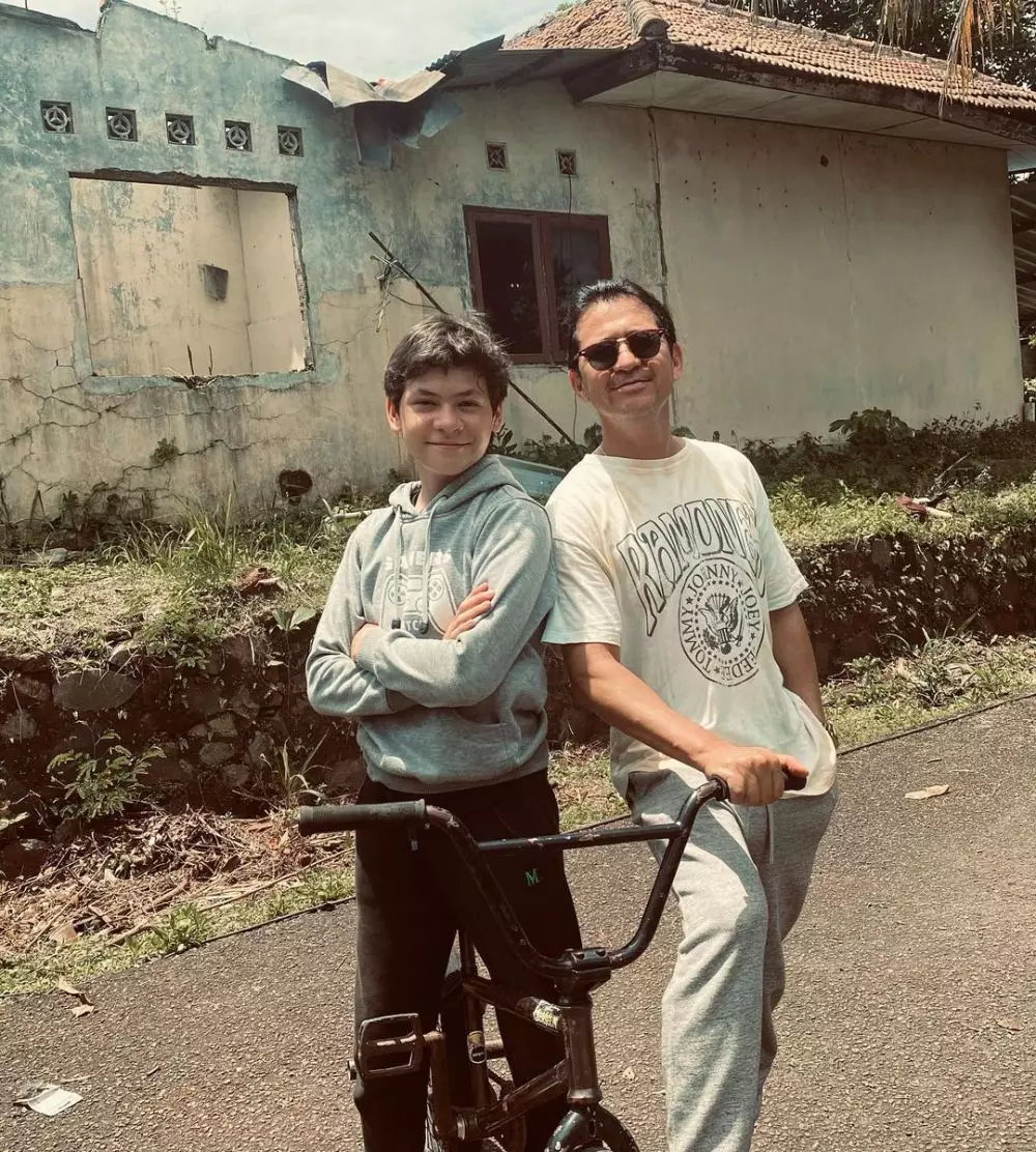 kebersamaan sendy dan putranya © instagram kebersamaan sendy dan putranya © instagram