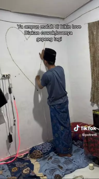 kamar usai didekorasi kayak alam kubur © TikTok kamar usai didekorasi kayak alam kubur © TikTok