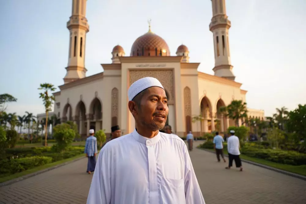 Kata-kata bijak Islami tentang pentingnya sholat Jumat © 2025 brilio.net