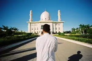 100 Kata-kata bijak Islami tentang pentingnya sholat Jumat, cocok jadi status dan caption