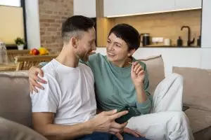 100 Kata-kata gombalan maut bahasa Malaysia, bikin hati berbunga-bunga