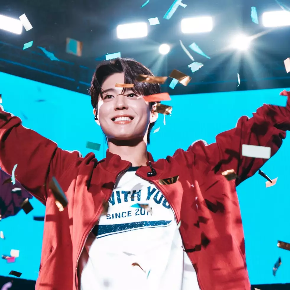 Park Bo-gum bikin histeris di Fan Meeting Jakarta dengan kejutan lagu Chrisye dan aksi blusukan