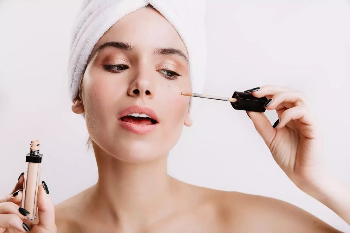 9 Rekomendasi concealer menutupi jerawat, coverage tinggi dan tetap ringan harga di bawah Rp100 ribu