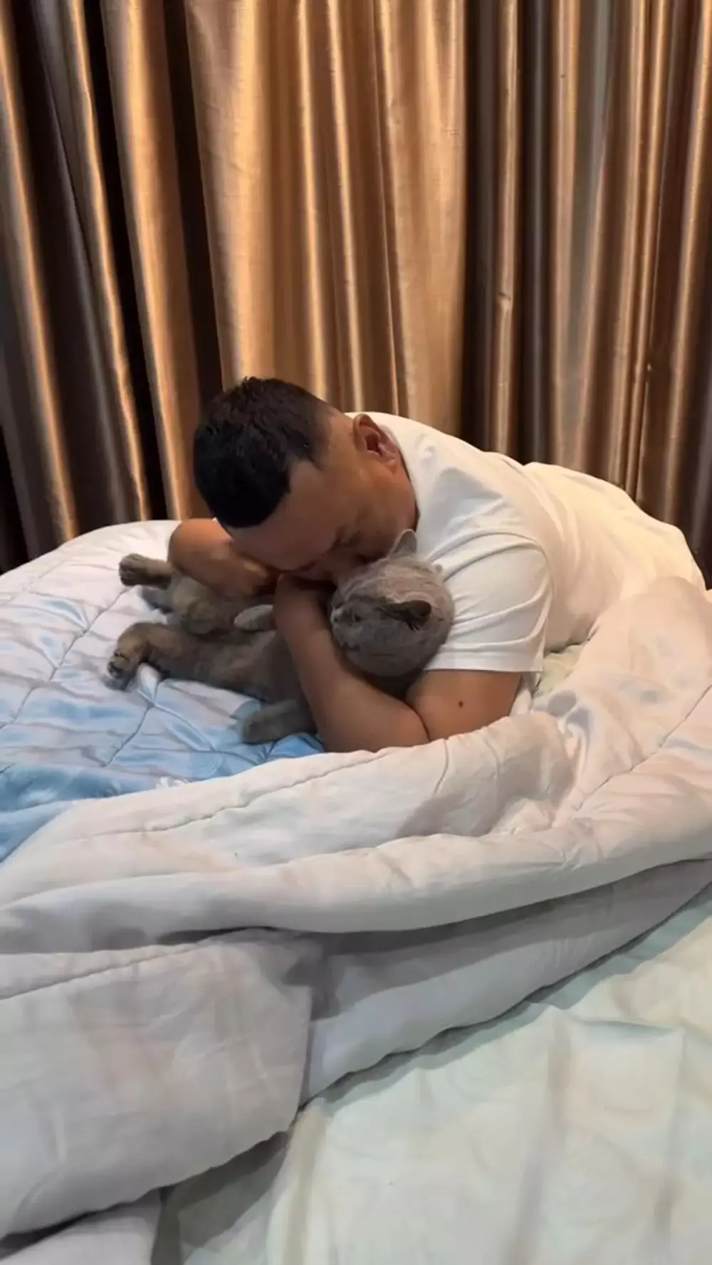 Kronologi Sherina Munaf selamatakan kucing Uya Kuya © 2025 brilio.net