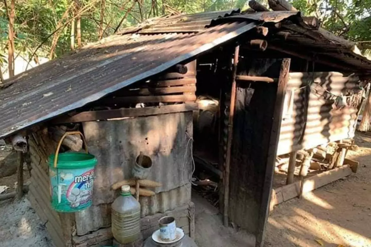 Rumah beratap dan dinding seng ini direnovasi jadi kamar layak huni, ini 11 potretnya yang beda banget