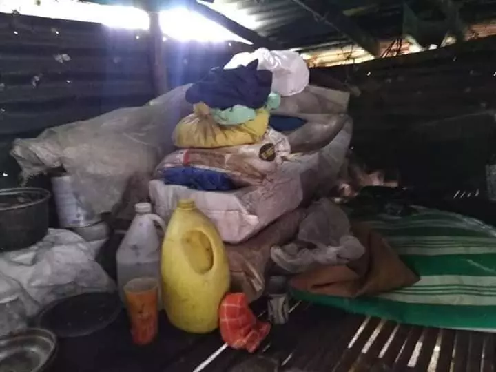 gubuk reyot seng direnovasi jadi apik © Facebook/Emylia Dahlans