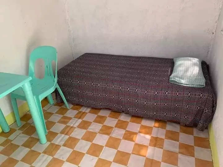 gubuk reyot seng direnovasi jadi apik © Facebook/Emylia Dahlans